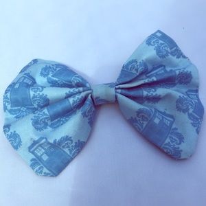 Doctor Who Tardis Print Bow Tie Hair Clip